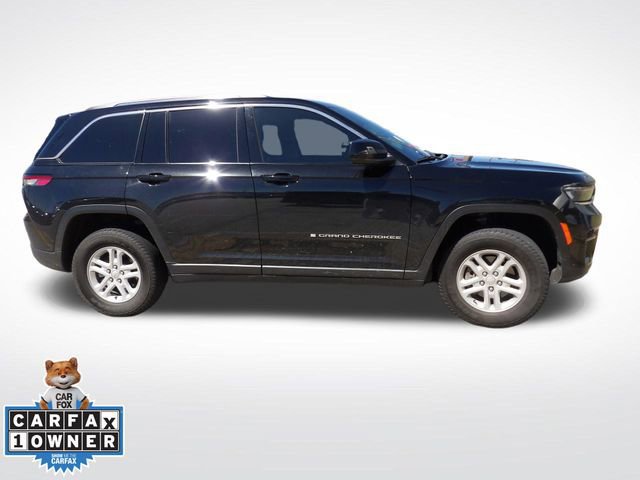 Used 2023 Jeep Grand Cherokee Laredo AWD/4WD image 13