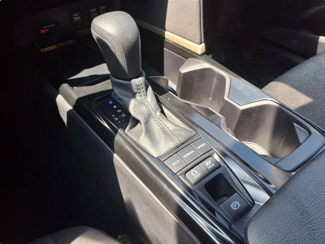 Used 2025 Toyota Camry LE FWD image 10