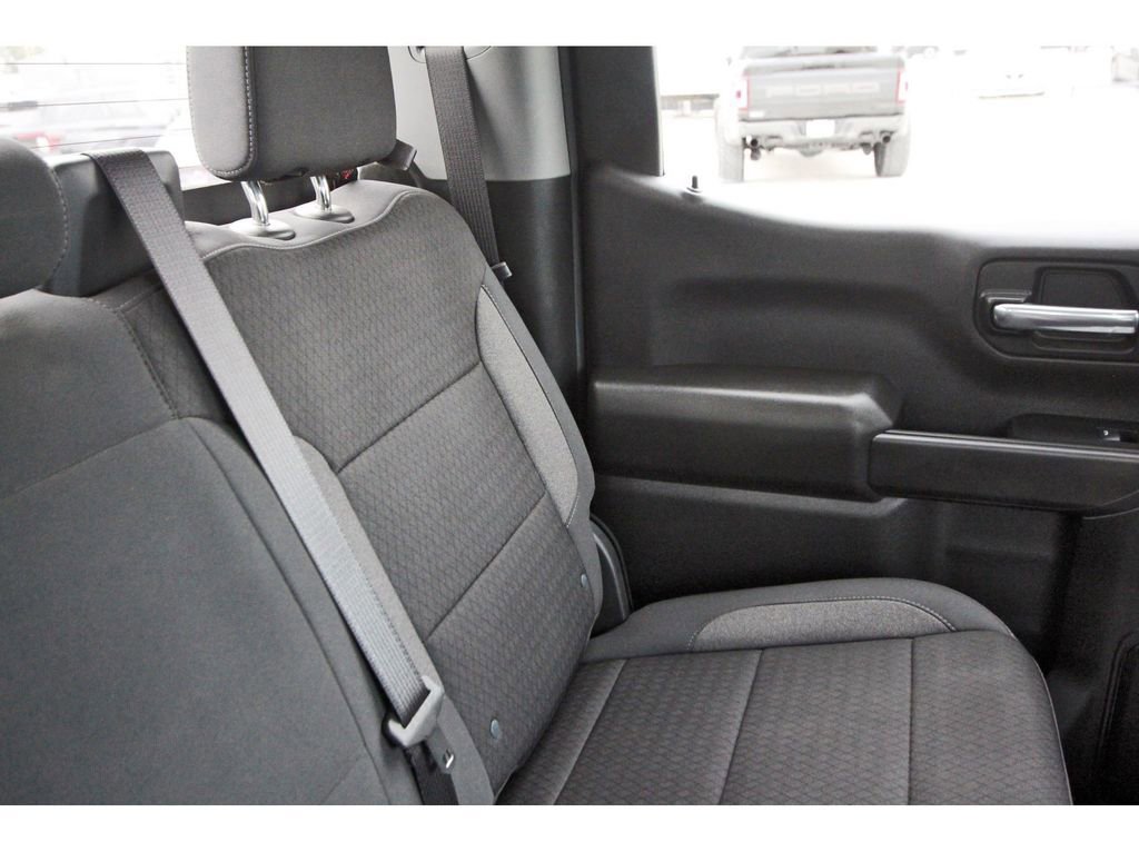 Used 2024 Chevrolet Silverado 1500 Custom image 12