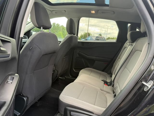 Certified 2022 Ford Escape SE w/ SE Sport Appearance Package AWD/4WD image 17