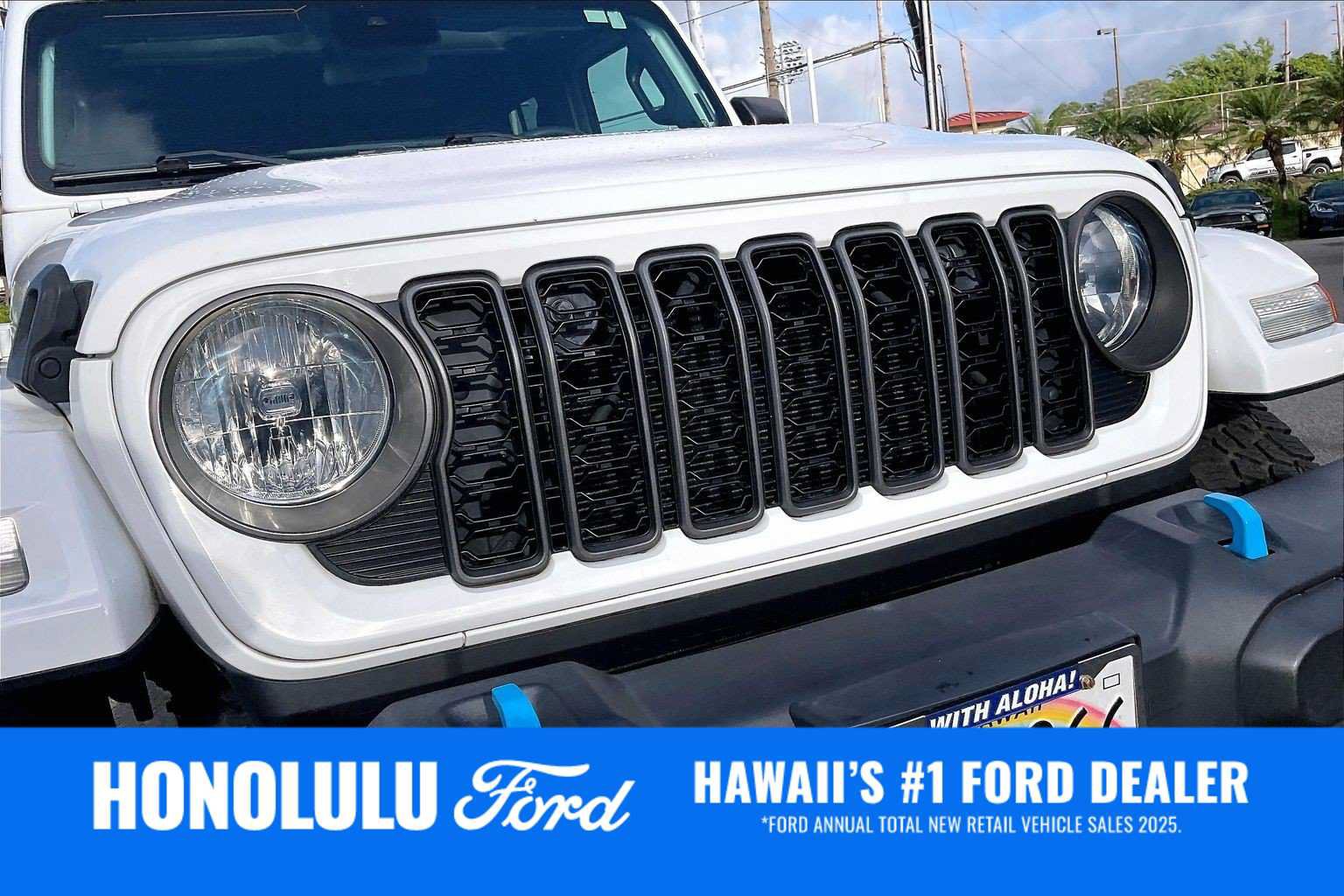 Used 2024 Jeep Wrangler Unlimited w/ Dual Top Group AWD/4WD image 33