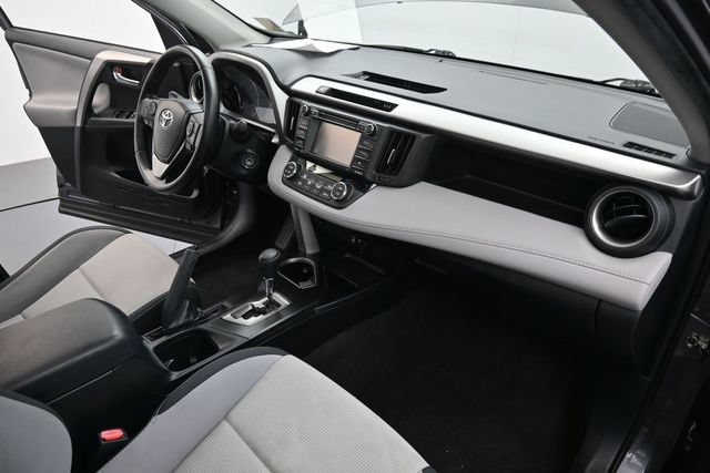 Used 2017 Toyota RAV4 XLE FWD image 30