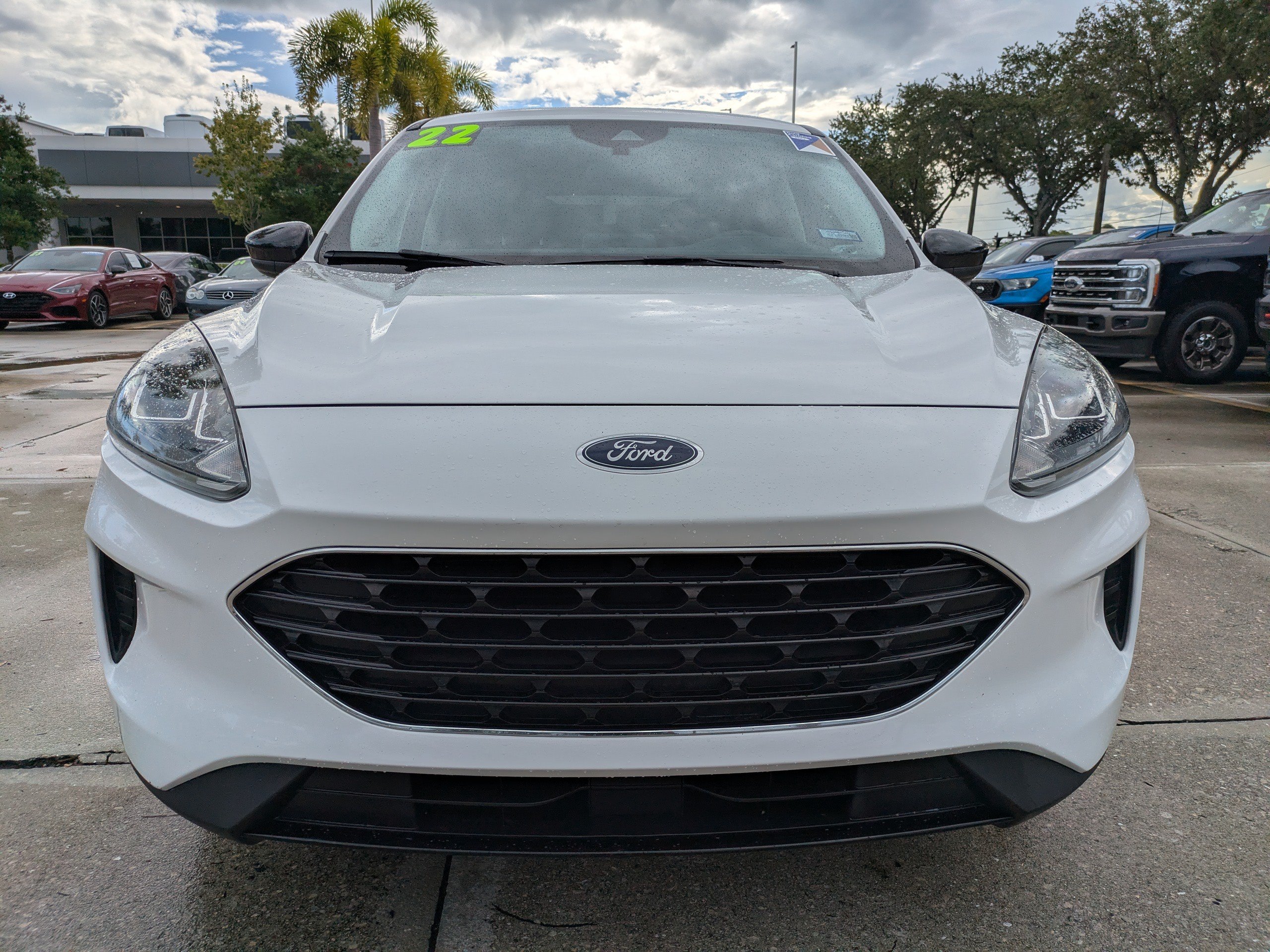 Certified 2022 Ford Escape SE w/ SE Sport Appearance Package AWD/4WD image 8