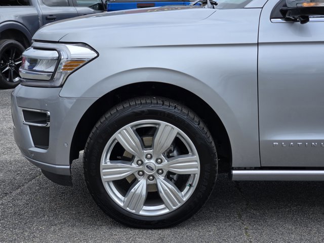 Certified 2024 Ford Expedition Platinum image 9