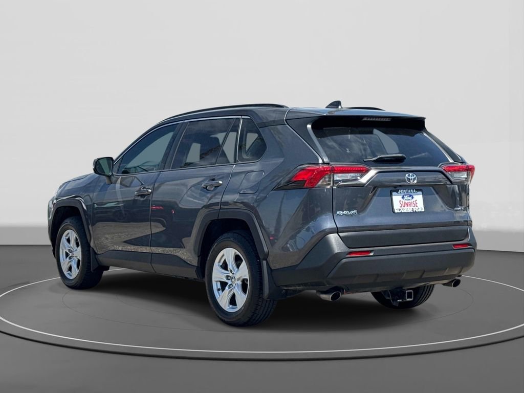 Used 2019 Toyota RAV4 XLE FWD image 7