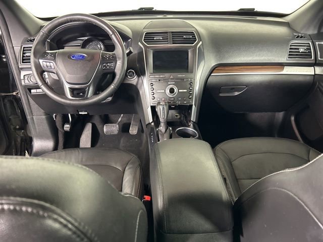 Certified 2018 Ford Explorer Limited w/ Equipment Group 301A AWD/4WD image 18