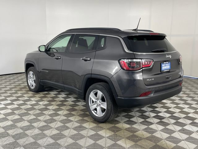 Used 2022 Jeep Compass Latitude w/ Sun and Sound Group AWD/4WD image 23