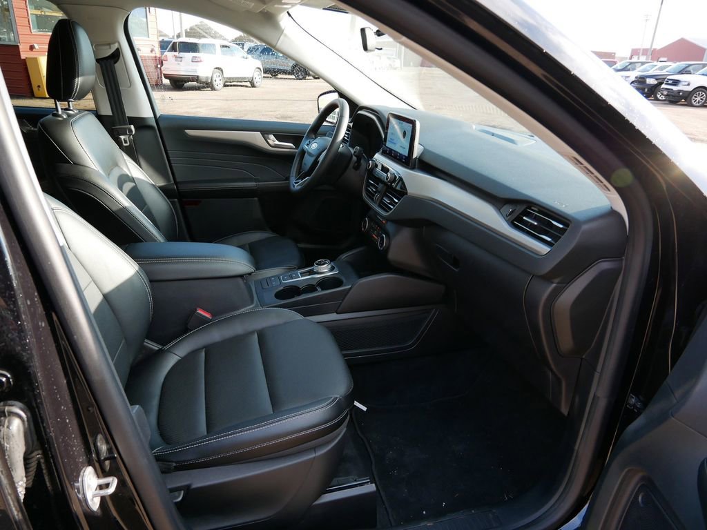 Certified 2022 Ford Escape SEL w/ Technology Package image 8