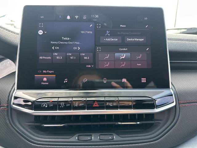 Used 2024 Jeep Compass Trailhawk image 7