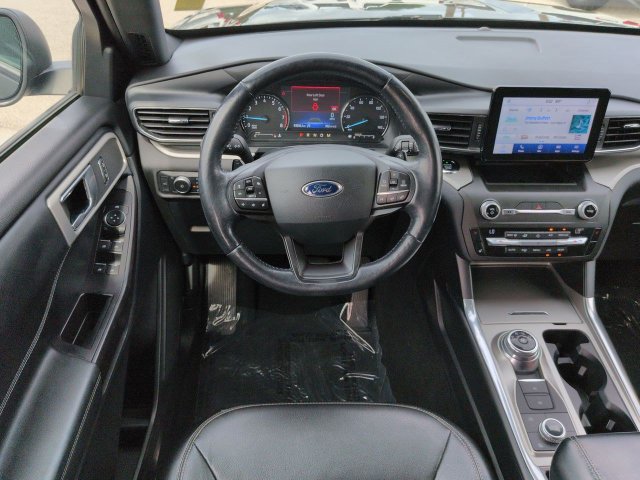 Certified 2020 Ford Explorer XLT w/ Equipment Group 202A AWD/4WD image 16