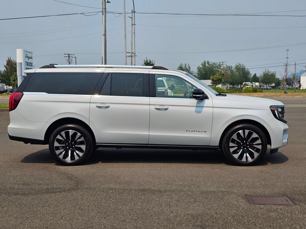 Certified 2025 Ford Expedition Max Platinum w/ Driver's Package AWD/4WD image 6