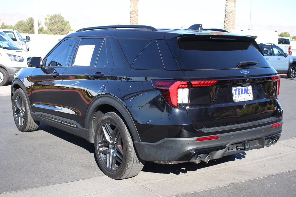 Certified 2025 Ford Explorer ST AWD/4WD image 5
