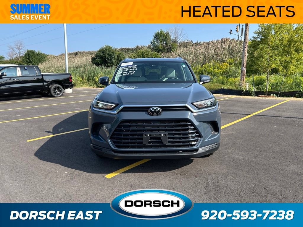 Used 2024 Toyota Grand Highlander AWD image 3