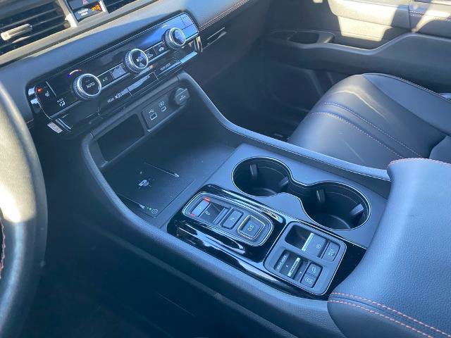 Used 2025 Honda Pilot TrailSport image 24