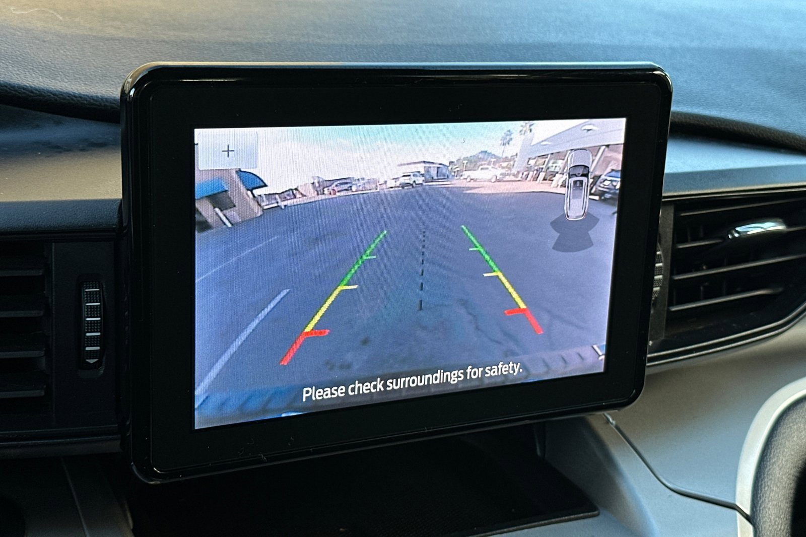 Certified 2022 Ford Explorer XLT image 19