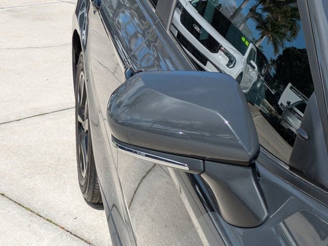 Used 2025 Toyota Camry LE image 10