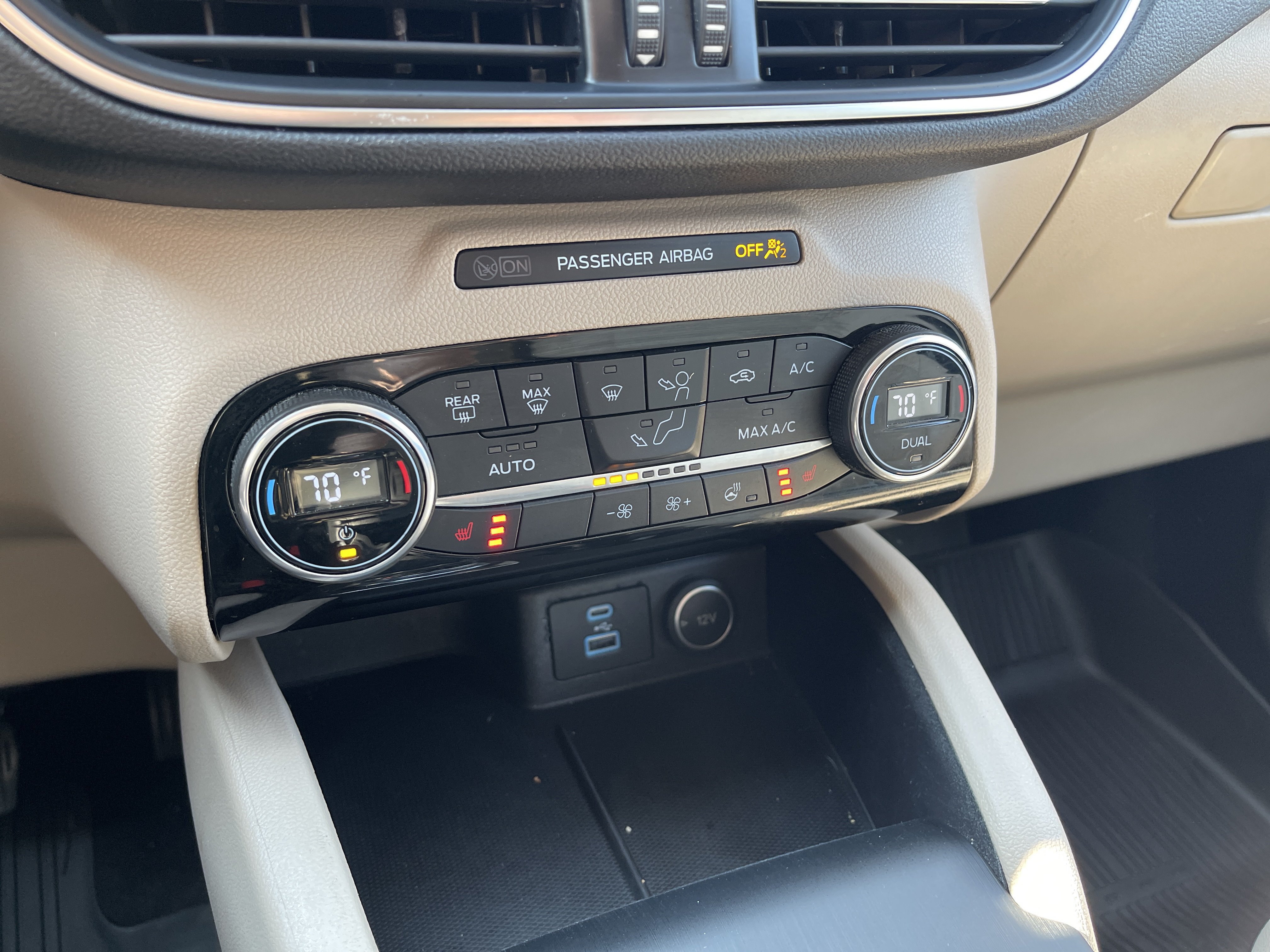 Certified 2021 Ford Escape Titanium AWD/4WD image 21