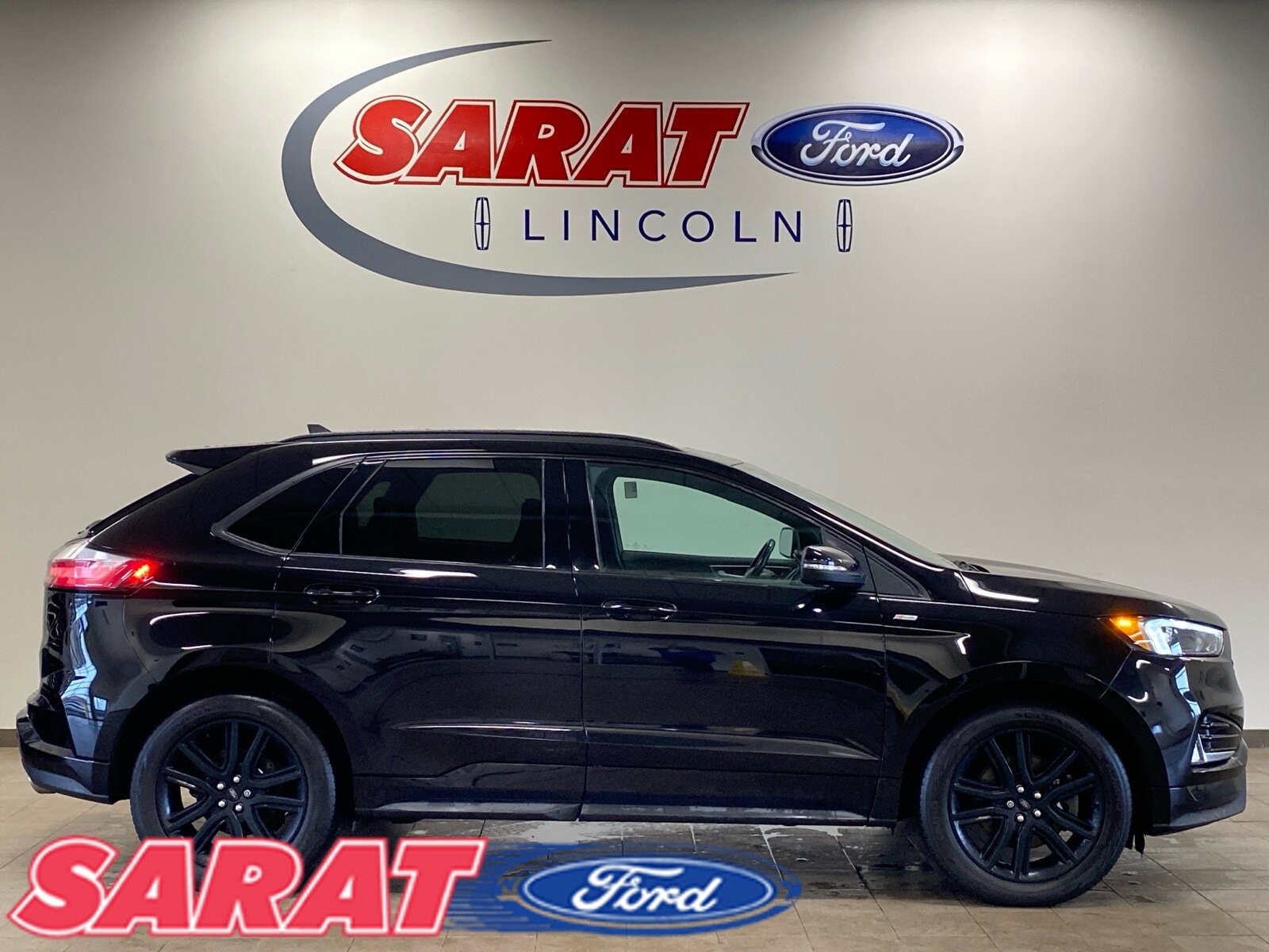 Certified 2020 Ford Edge ST-Line AWD/4WD image 1