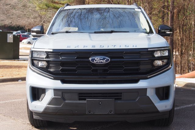 Certified 2025 Ford Expedition Active image 8