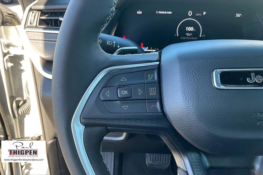 Used 2025 Jeep Grand Cherokee Altitude image 17