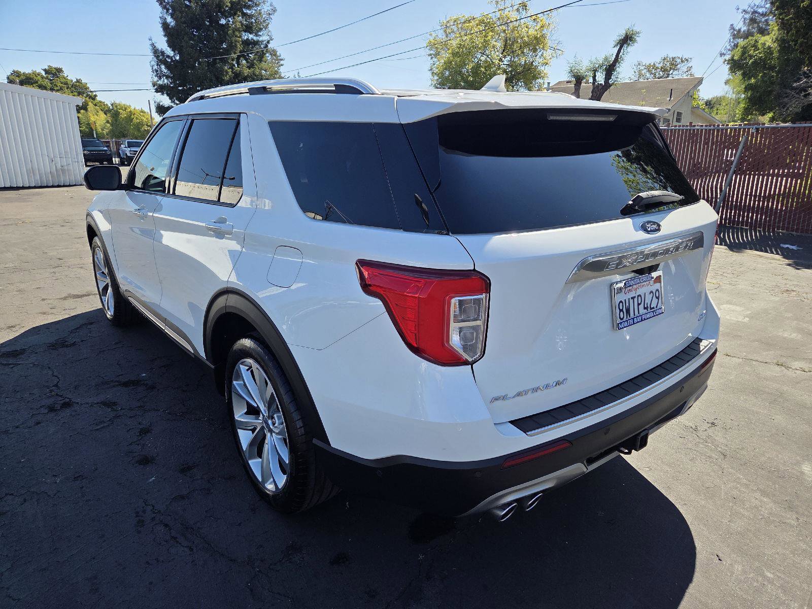 Certified 2021 Ford Explorer Platinum w/ Equipment Group 601A image 6