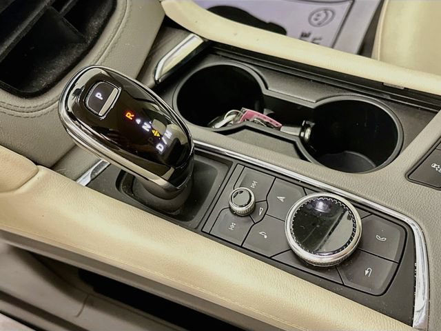 Used 2021 Cadillac XT6 Premium Luxury w/ LPO, Floor Liner Package FWD image 24