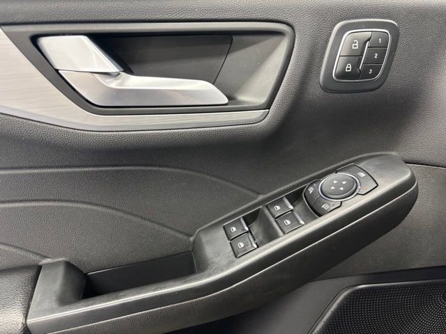 Certified 2023 Ford Escape Platinum AWD/4WD image 6