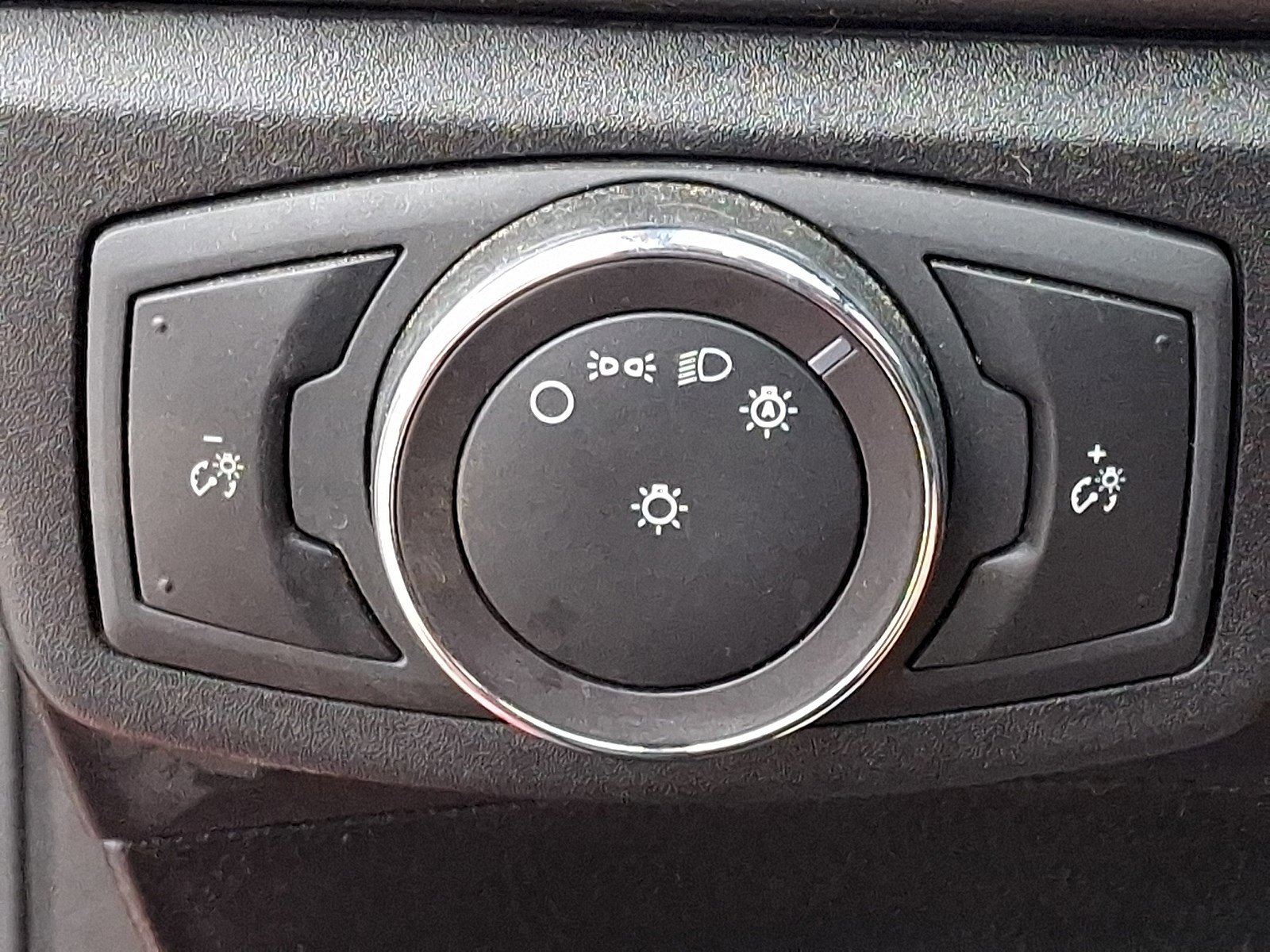 Certified 2020 Ford Fusion SE image 25