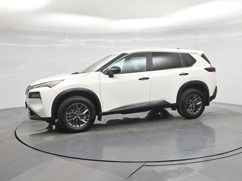 Used 2023 Nissan Rogue S image 28