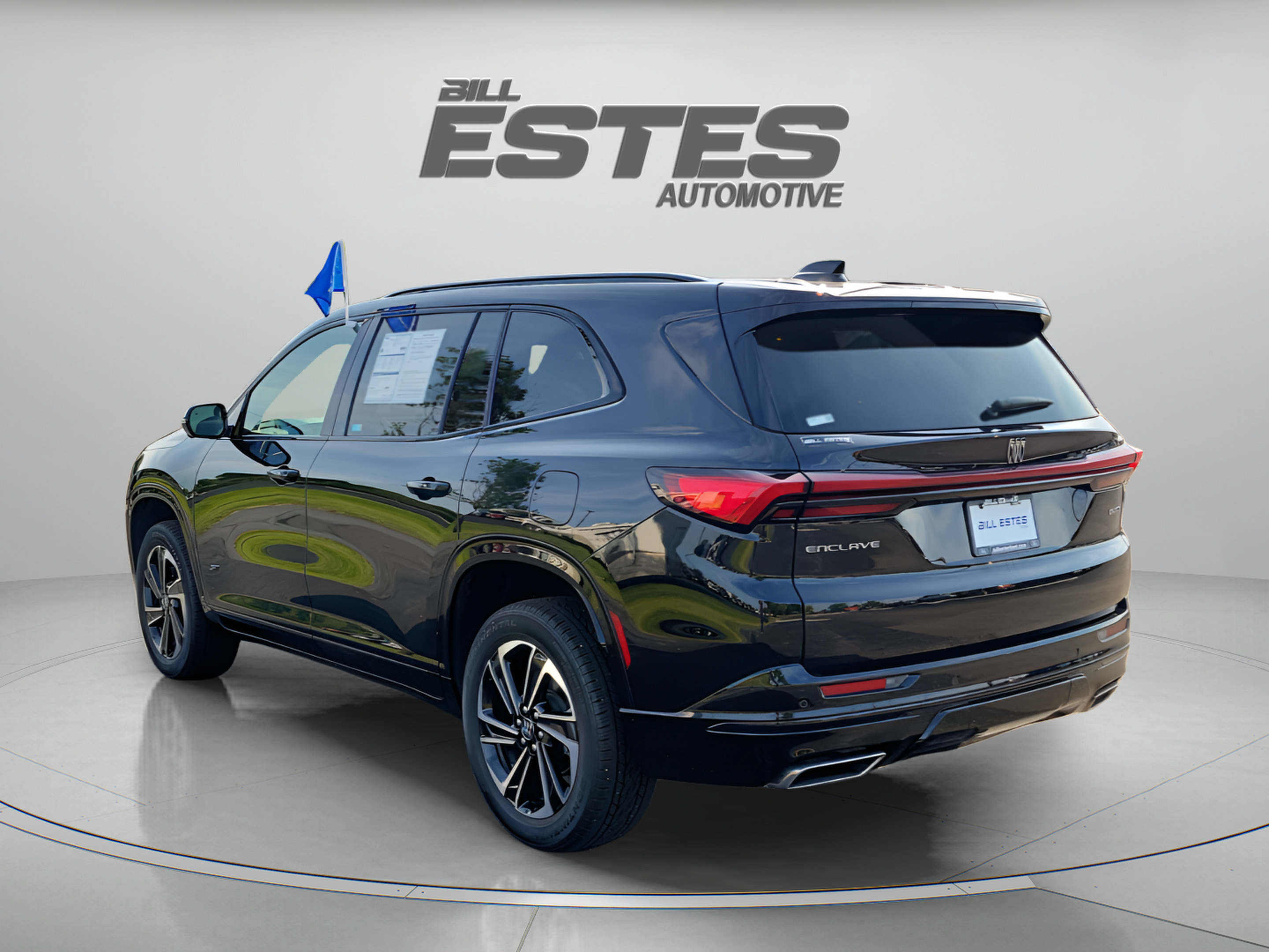 Used 2025 Buick Enclave Sport Touring FWD image 3