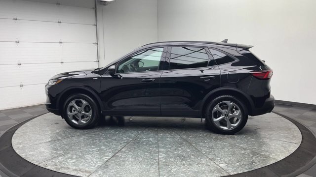 Certified 2025 Ford Escape ST-Line w/ Tech Pack #1 AWD/4WD image 35