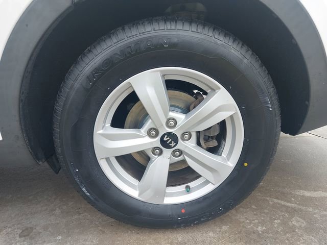 Used 2021 Kia Sorento LX image 30