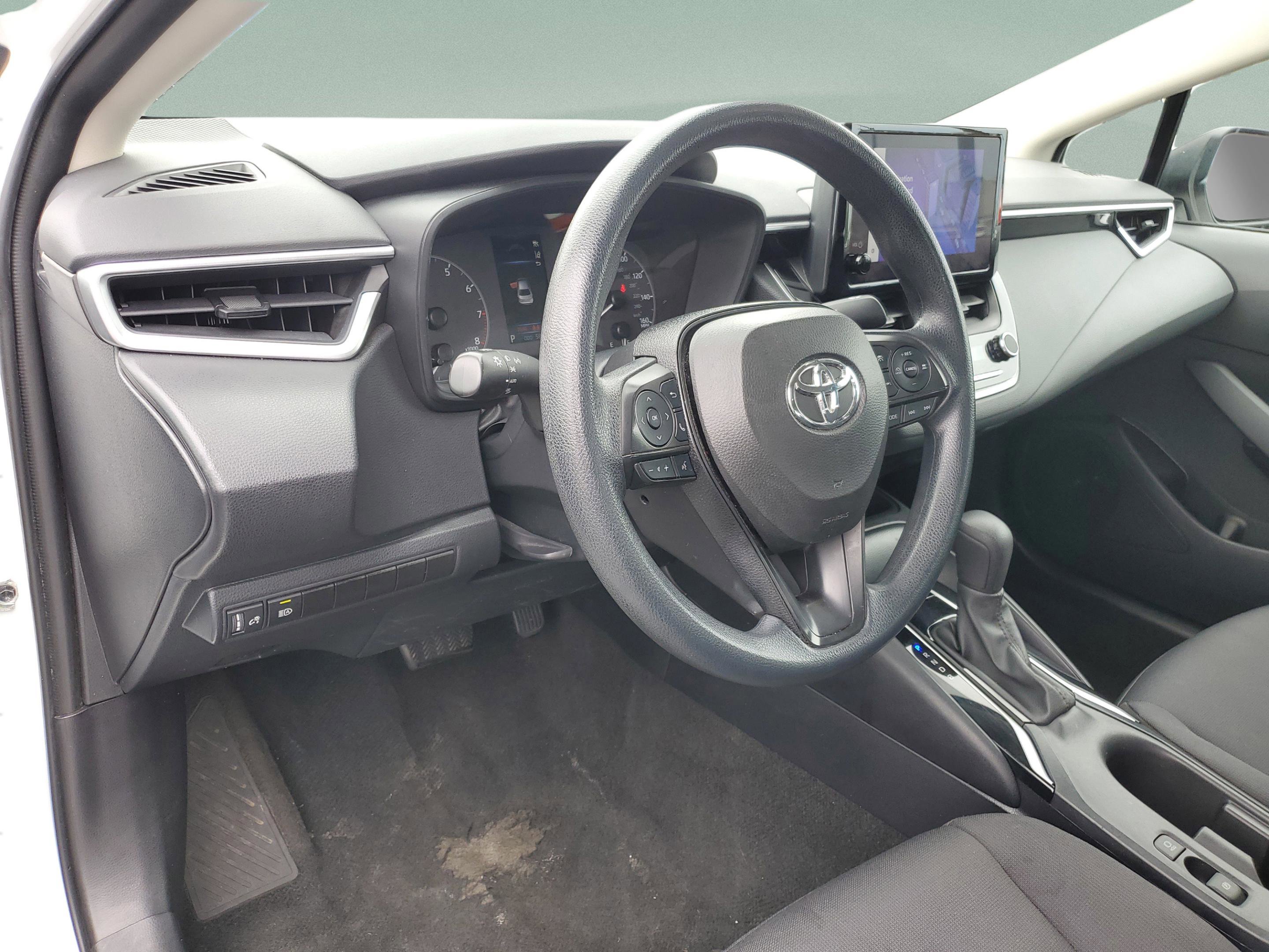 Used 2024 Toyota Corolla LE FWD image 16