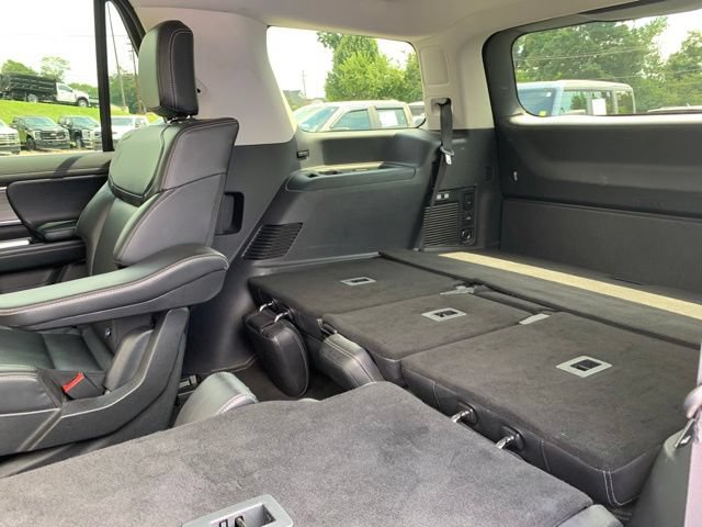 Certified 2025 Ford Expedition Platinum AWD/4WD image 20