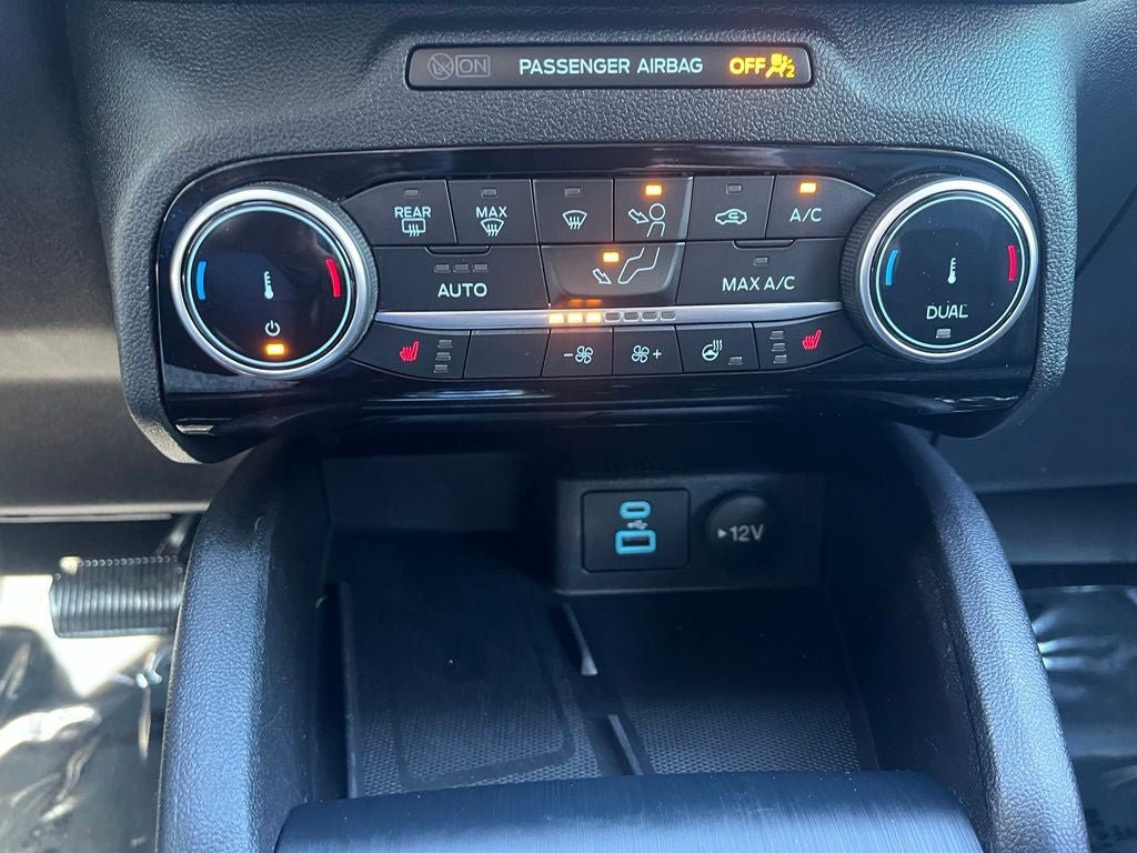 Certified 2022 Ford Escape SEL w/ SEL Stealth AWD Package image 33