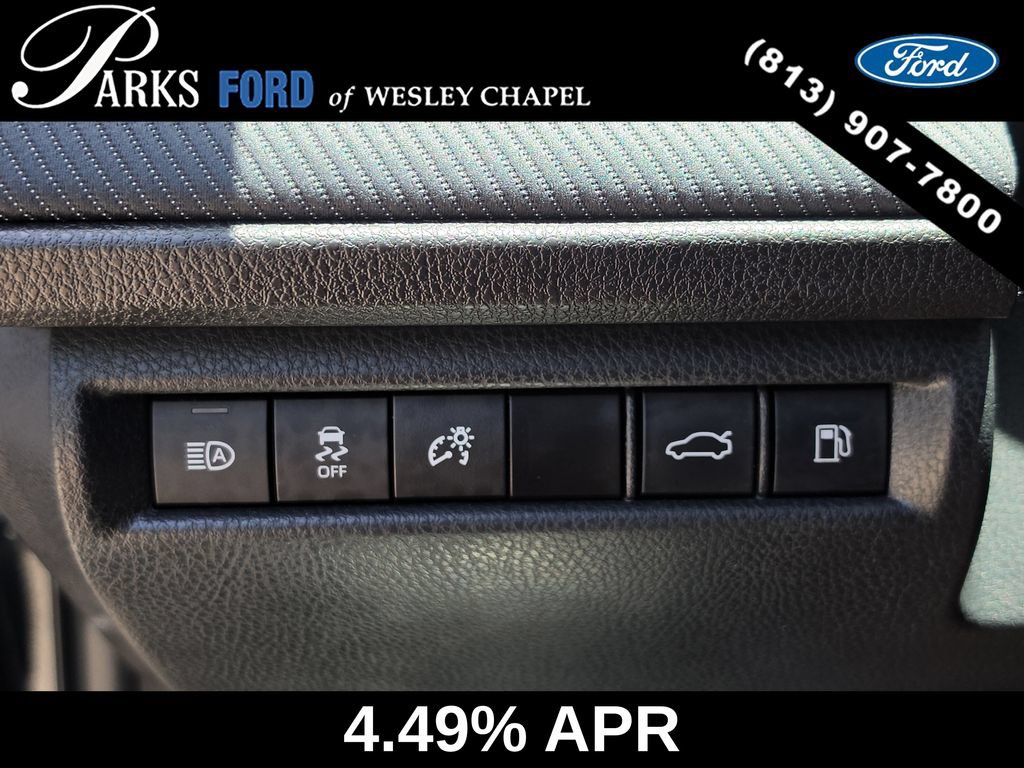 Used 2025 Toyota Camry SE FWD image 27