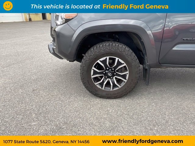 Used 2022 Toyota Tacoma TRD Sport AWD/4WD image 27