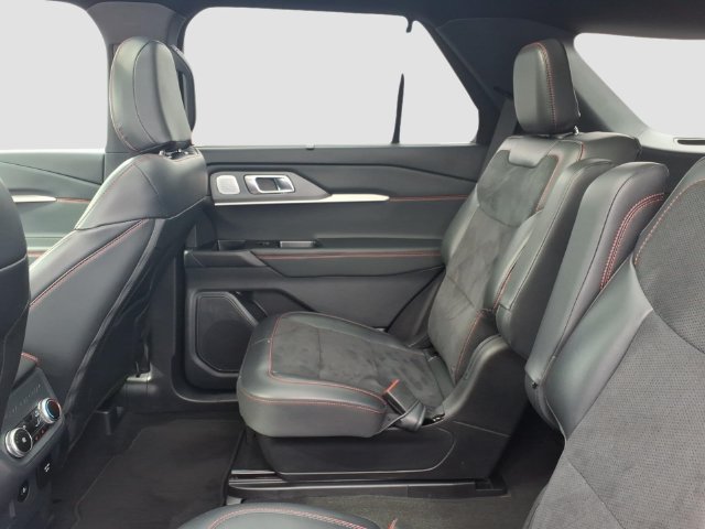 Certified 2025 Ford Explorer ST AWD/4WD image 10