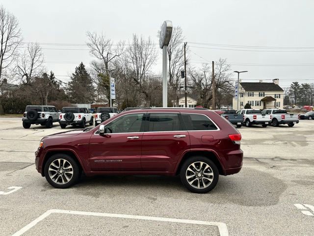 Used 2017 Jeep Grand Cherokee Overland w/ Jeep Active Safety Group image 8