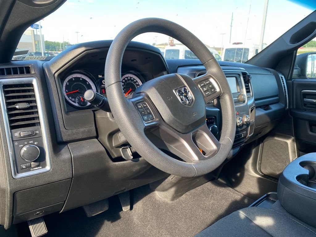 Used 2024 RAM 1500 Warlock AWD/4WD image 11