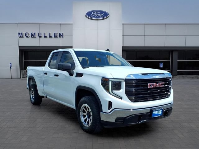 Used 2024 GMC Sierra 1500 Pro w/ Pro Value Package AWD/4WD image 3