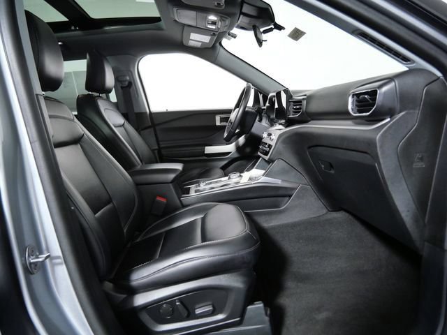 Certified 2024 Ford Explorer XLT w/ Equipment Group 202A AWD/4WD image 10