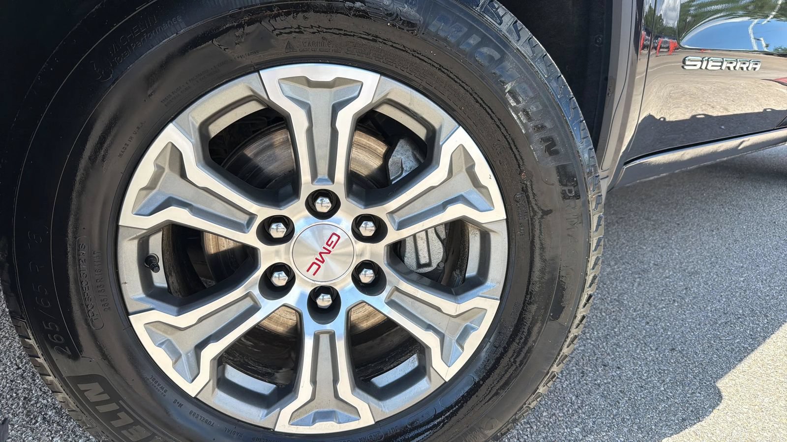 Used 2024 GMC Sierra 1500 SLT AWD/4WD image 29
