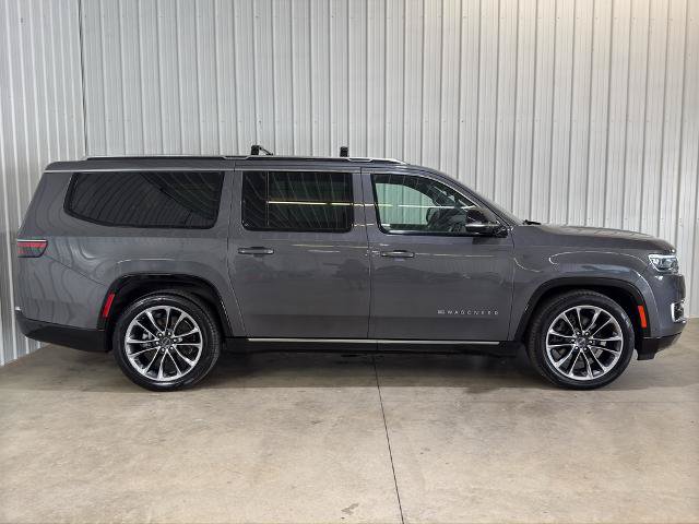 Used 2023 Jeep Wagoneer L Series III w/ Premium Group I AWD/4WD image 28