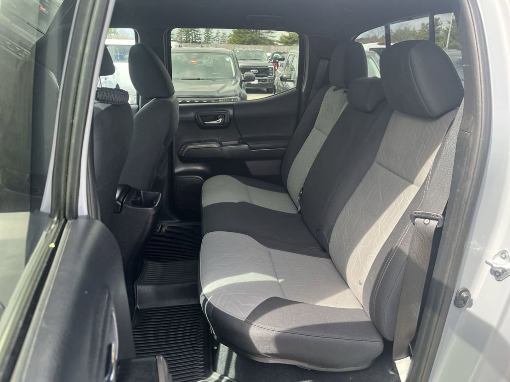 Used 2021 Toyota Tacoma TRD Off-Road w/ Blackout Package (TMS) AWD/4WD image 4