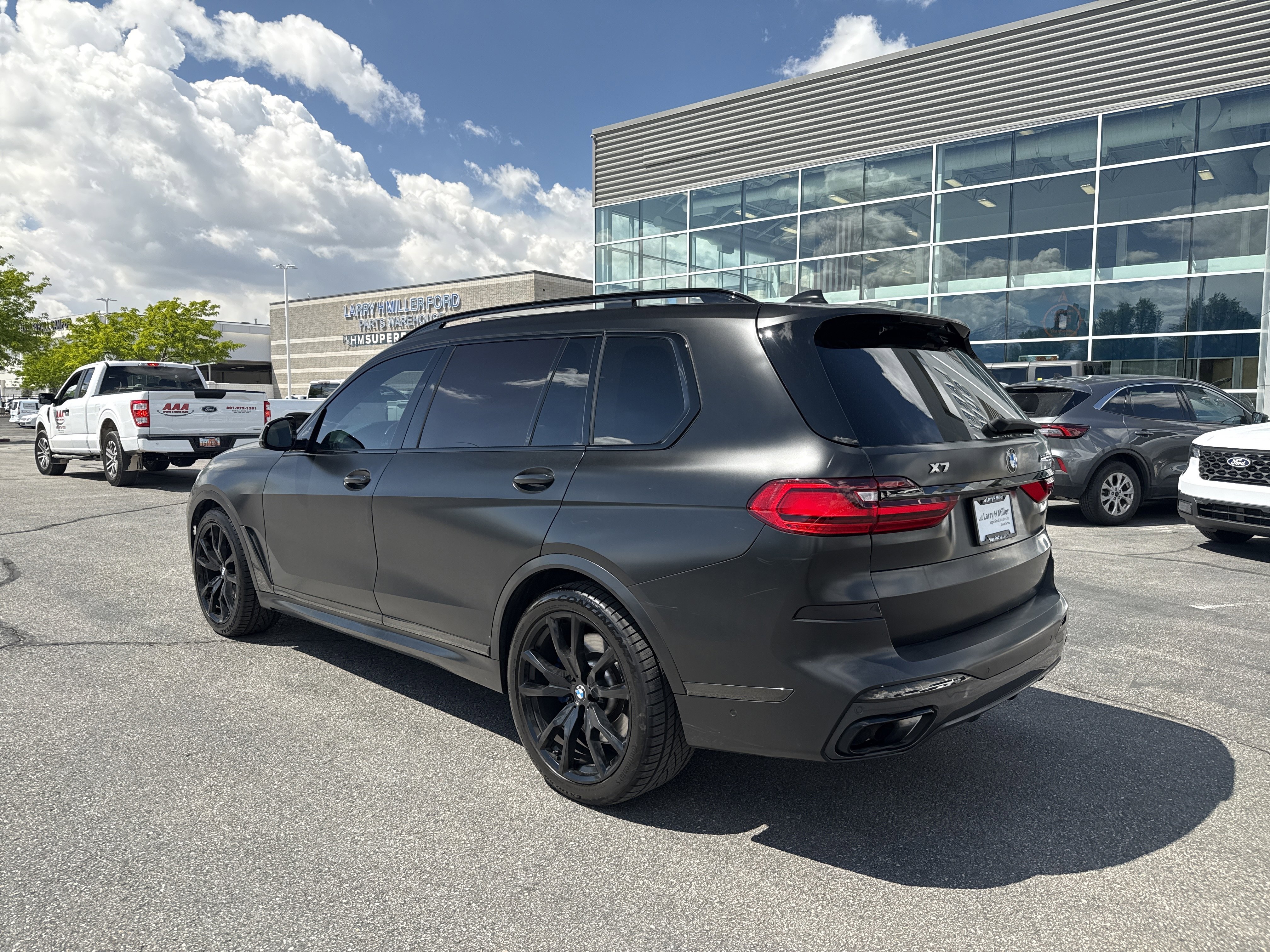 Used 2021 BMW X7 M50i AWD/4WD image 3