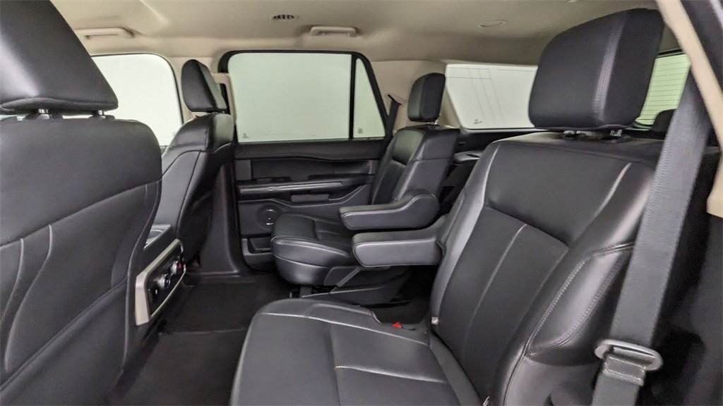 Certified 2024 Ford Expedition XLT image 37