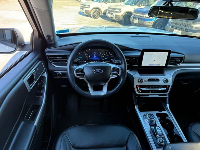 Certified 2022 Ford Explorer XLT w/ Equipment Group 202A image 6