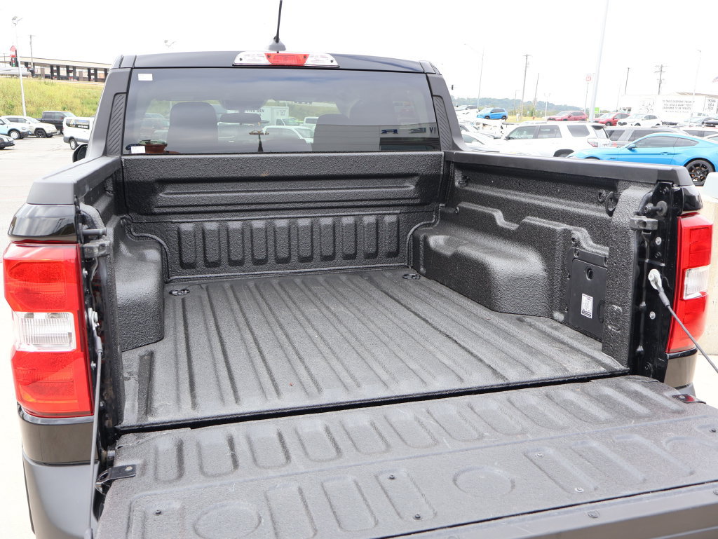Certified 2025 Ford Maverick XLT w/ Equipment Group 301A AWD/4WD image 16
