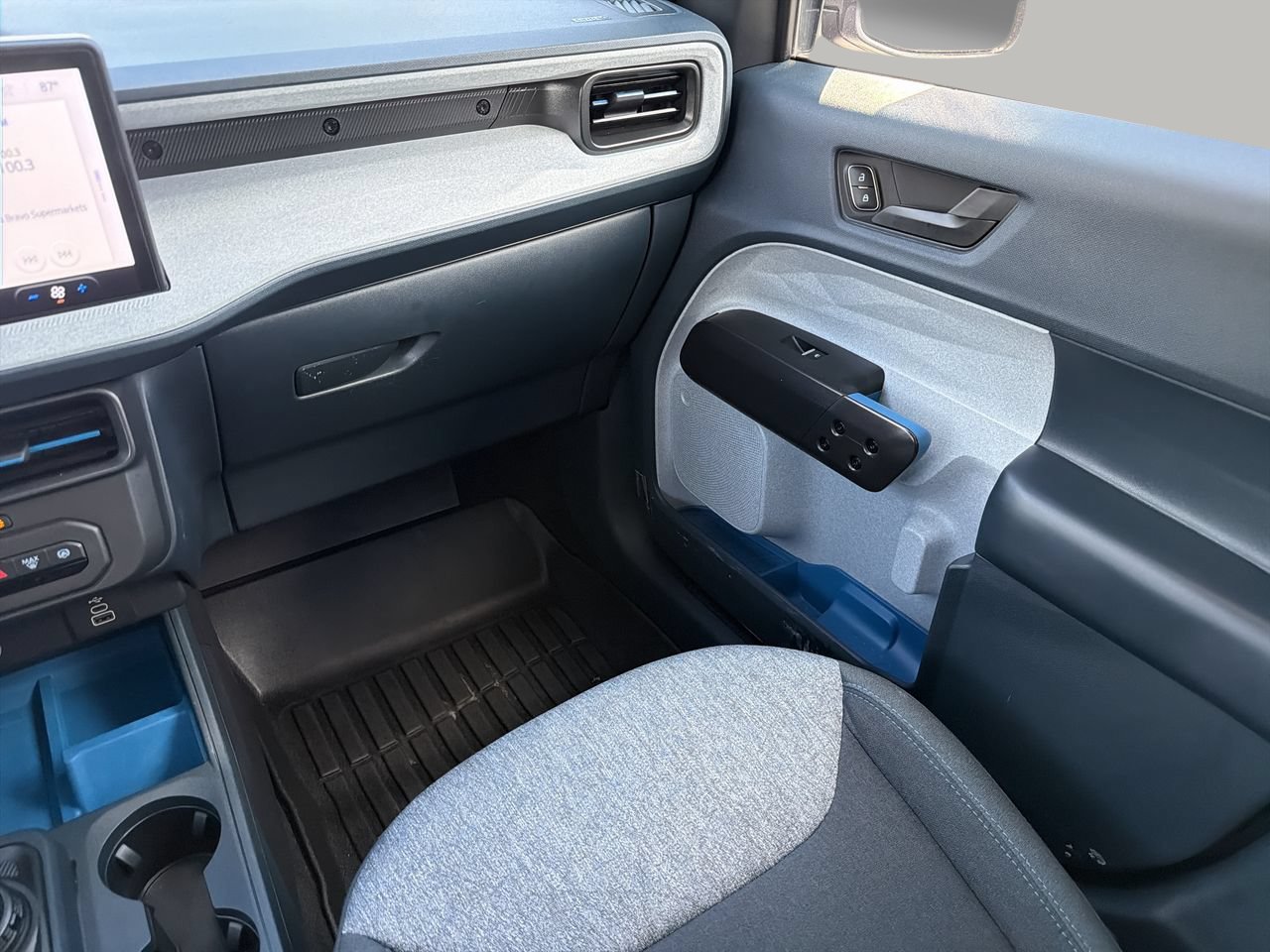 Certified 2025 Ford Maverick XLT FWD image 16